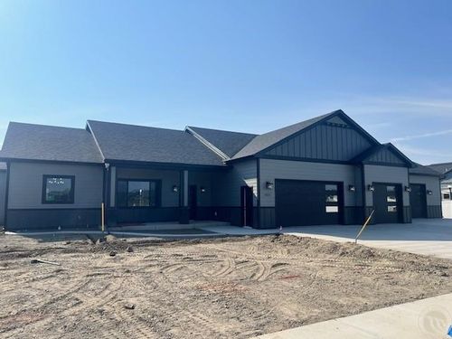 1025 Vineyard Way, Billings, MT, 59106-2698 | Card Image