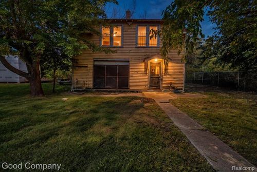 47 Church St, Highland Park, MI, 48203-2833 | Card Image