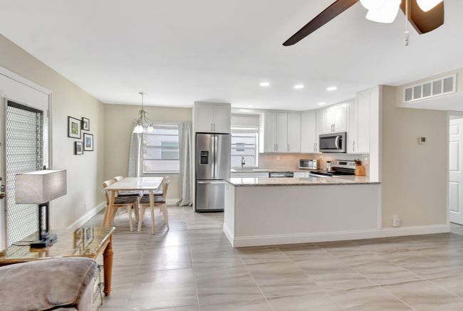 413 Normandy I, Condo with 2 bedrooms, 2 bathrooms and null parking in Delray Beach FL | Image 7