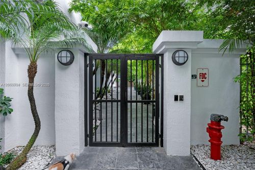 2109-234 Ne 3rd St, Miami, FL, 33132-2215 | Card Image