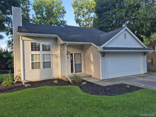 2985 Old Orchard Dr, Waterford, MI, 48328-3649 | Card Image