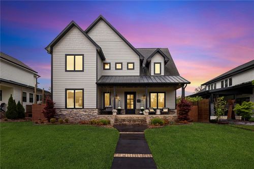 722 Ne 2nd St, Bentonville, AR, 72712-5407 | Card Image
