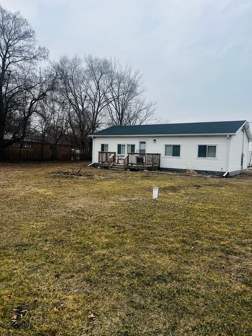 17611 E 4750s Rd, Pembroke Twp, IL, 60958-4962 | Card Image