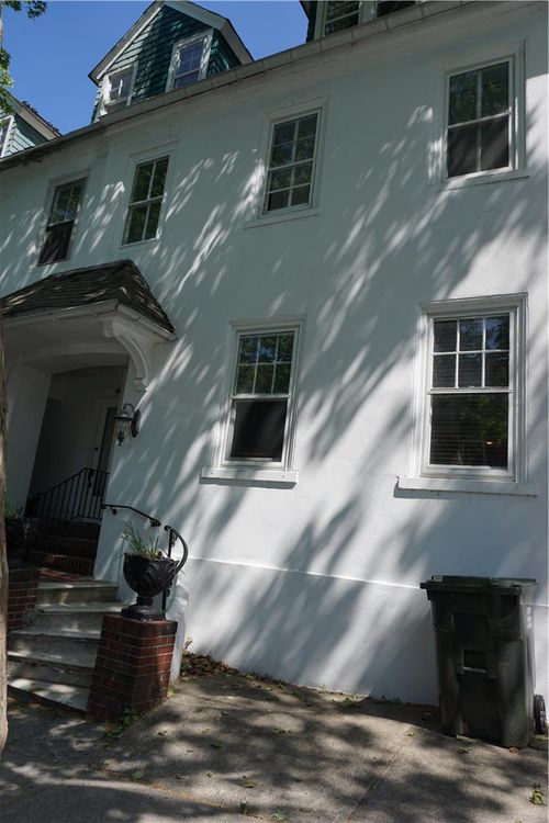 76 W Market St, BETHLEHEM, PA, 18018-5703 | Card Image