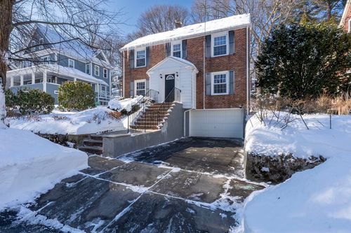 33 Harvard St, Arlington, MA, 02476-6017 | Card Image