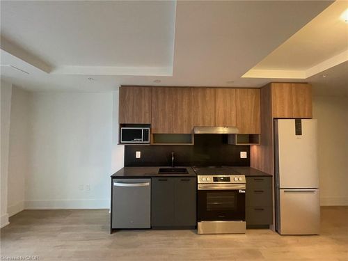 1306-206 King St W, Hamilton, ON, L8P1A9 | Card Image