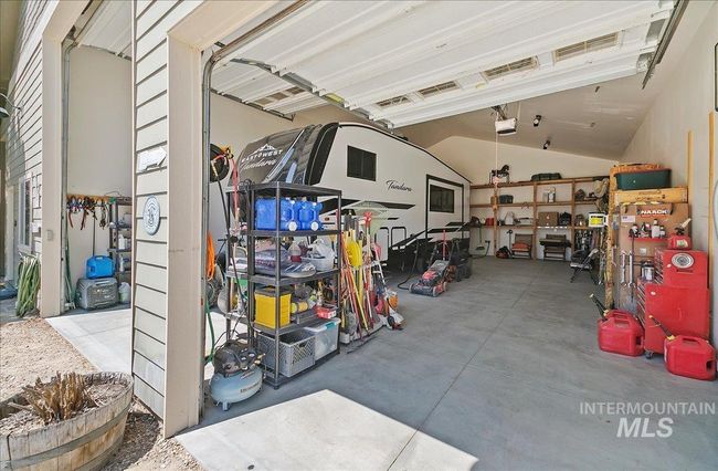 RV Garage / Shop | Image 43