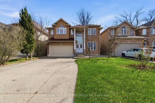 28 Shrewsbury St, Ancaster, ON, L9K1P9 | Card Image