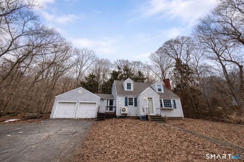 13 Park Ct, Niantic, CT, 06357-3304 | Card Image