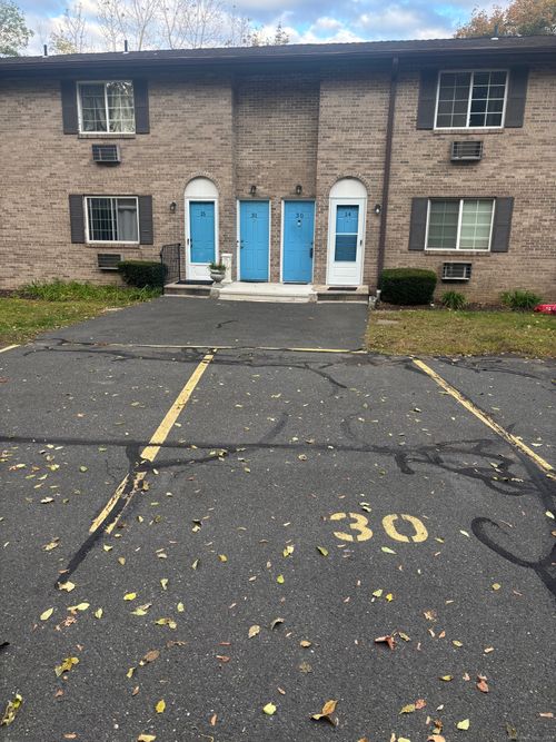 unit-30-35 Mountain Village Rd, Waterbury, CT, 06706-1955 | Card Image