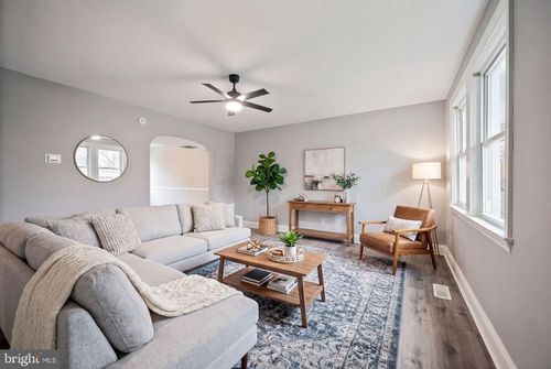 28 N Bernice Ave, BALTIMORE, MD, 21229-3711 | Card Image