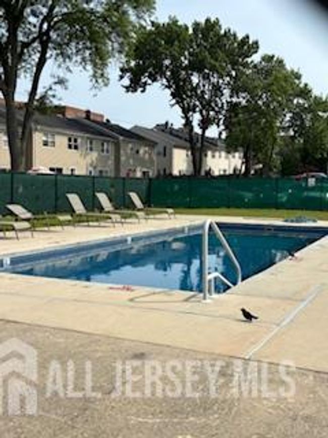 318 High St, Townhouse with 3 bedrooms, 2 bathrooms and null parking in Perth Amboy NJ | Image 33