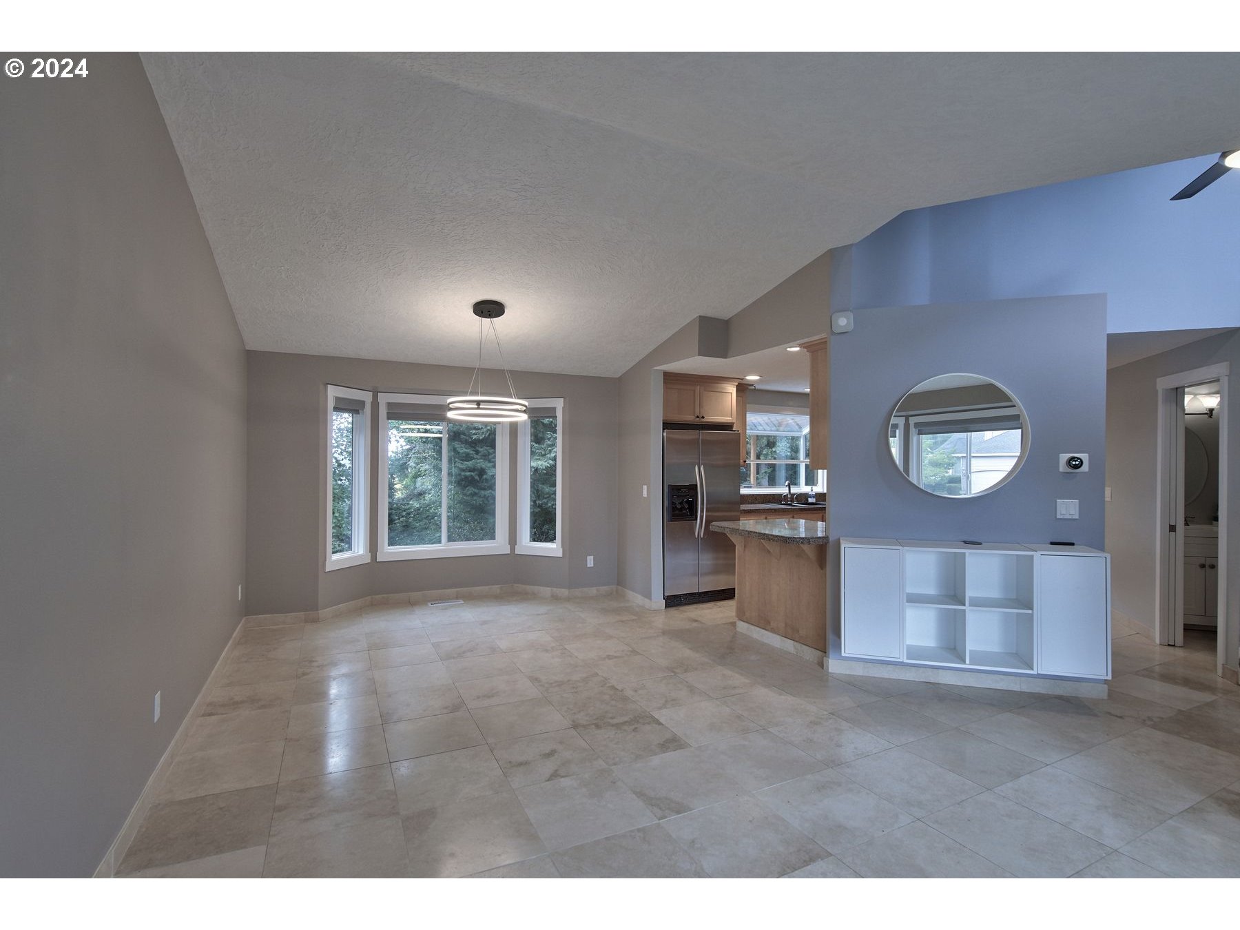 Southslope Way, West Linn, OR 97068