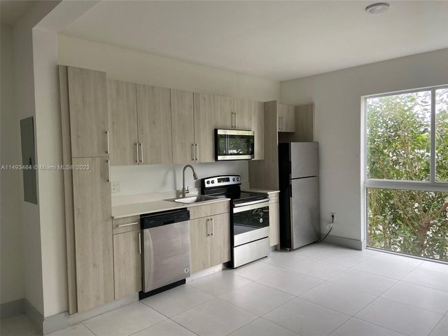 202 - 519 Sw 5th Ave, Condo with 2 bedrooms, 2 bathrooms and null parking in Miami FL | Image 1