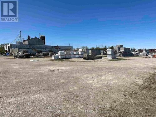 332407 Highway 11, Earlton, ON, P0J1E0 | Card Image