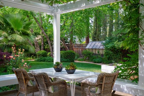 1330 Pine St, Saint Helena, CA, 94574-1832 | Card Image