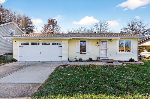 28 Fawn Meadows Dr, Eureka, MO, 63025-1207 | Card Image