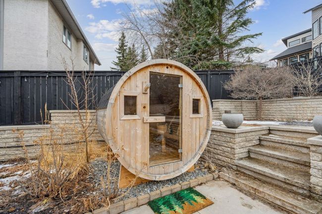 47 Patterson Dr Sw, House other with 4 bedrooms, 4 bathrooms and 5 parking in Calgary AB | Image 44
