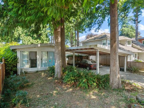 14109 Blackburn Ave, White Rock, BC, V4B2Z6 | Card Image