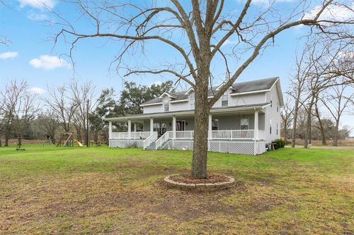 102 Camp St, Alleyton, TX, 78935-8515 | Card Image