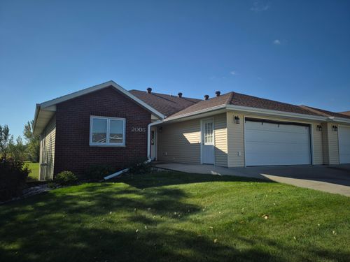 2005 20th Ave Nw, ABERDEEN, SD, 57401-7932 | Card Image