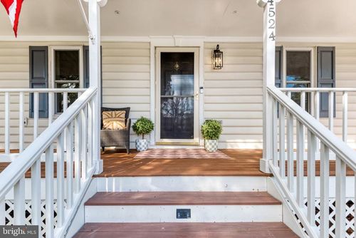 4524 Samuels Pine Rd, CHANTILLY, VA, 20151-1419 | Card Image