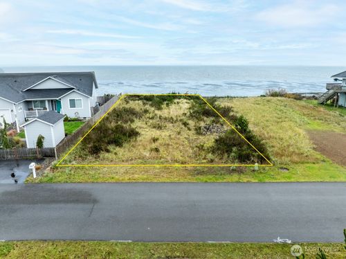 130 Sunrise Ave Se, Ocean Shores, WA, 98569-9509 | Card Image