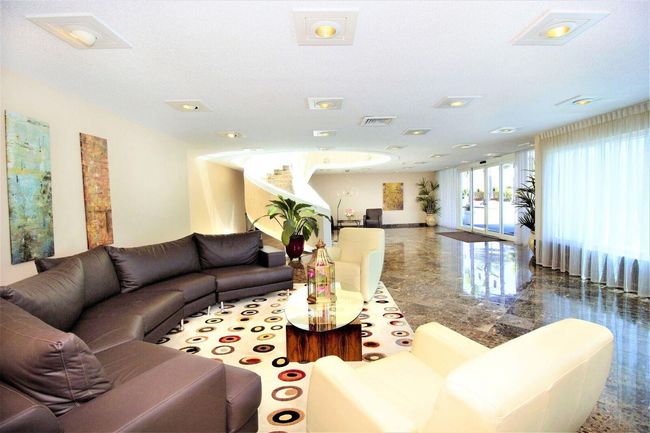 APT-2806 - 1360 S Ocean Blvd, Condo with 2 bedrooms, 2 bathrooms and null parking in Pompano Beach FL | Image 30