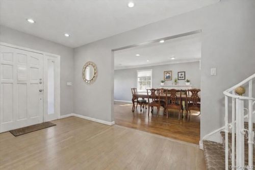 373 Northfield Rd, Woodmere, NY, 11598-1613 | Card Image