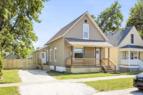 1126 Miller St, Port Huron, MI, 48060-4434 | Card Image