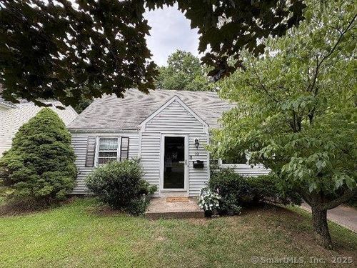 92 Flagler St, Newington, CT, 06111-3922 | Card Image