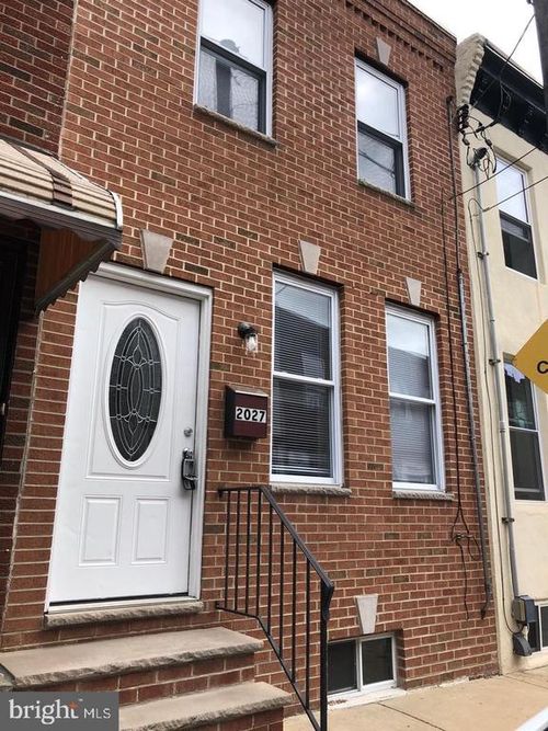 2027 S Darien St, PHILADELPHIA, PA, 19148-2338 | Card Image