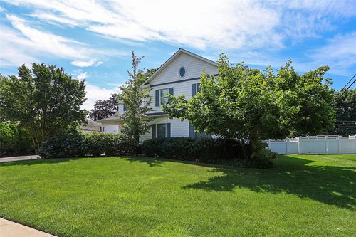 50 Birchwood Park Dr, Jericho, NY, 11753-2202 | Card Image