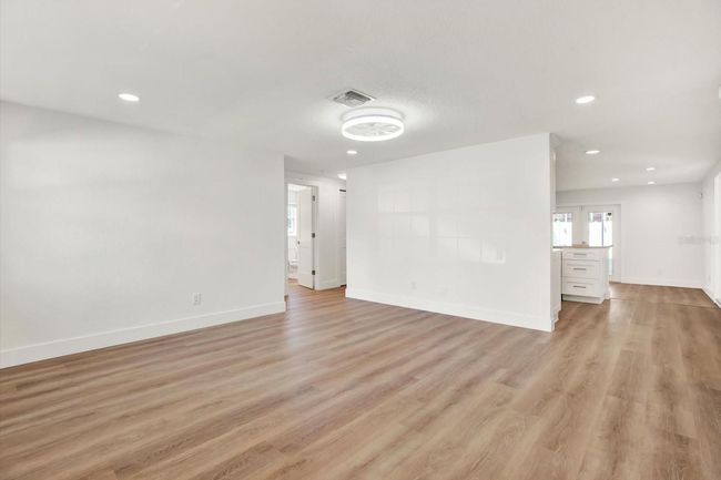7097 Aberfeldy Ave N, House other with 3 bedrooms, 2 bathrooms and null parking in St Petersburg FL | Image 7