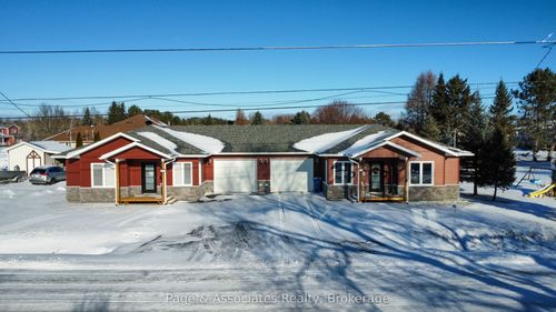 15A Mary St, Cache Bay, ON, P0H1G0 | Card Image