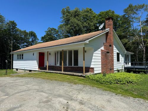 69 Como Rd, Lakewood, PA, 18439-3919 | Card Image