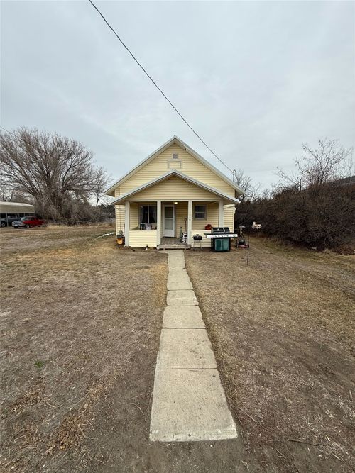 213 S D St, Bridger, MT, 59014-7750 | Card Image