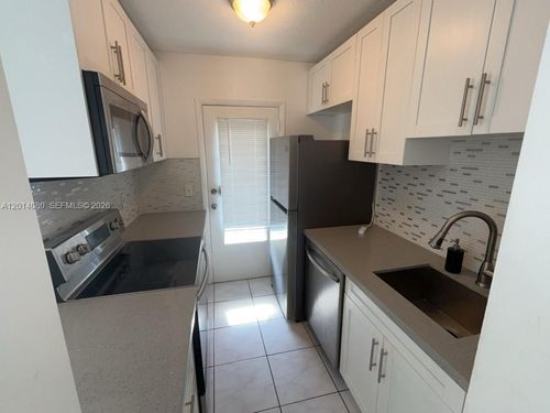 216-1431 S 14th Ave, Hollywood, FL, 33020-6578 | Card Image