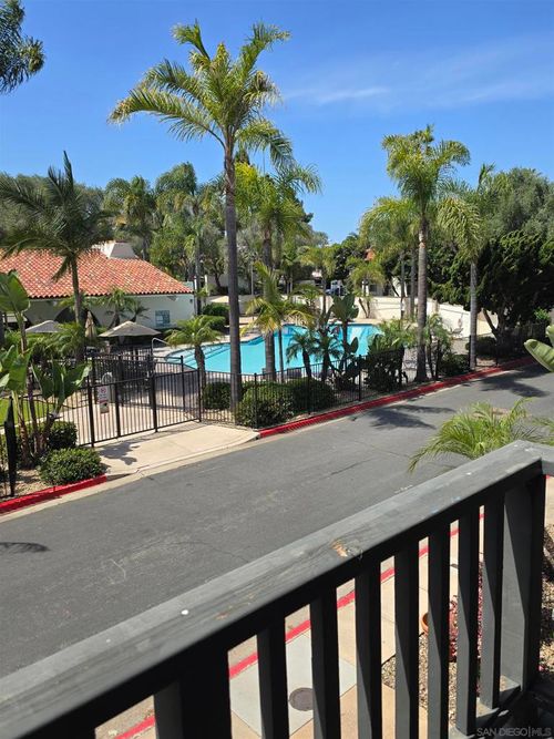 4044 Loma Riviera Cir, San Diego, CA, 92110-5502 | Card Image