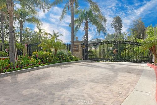 17910 Montague Ct, Granada Hills, CA, 91344-1944 | Card Image