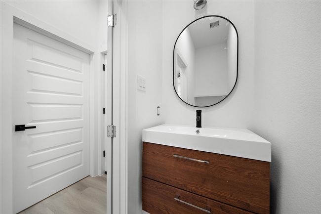 1st Floor Half-Bath | Image 23