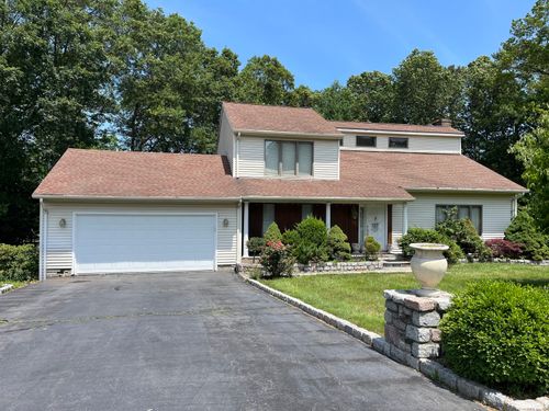 49 Desorbo Dr, Southington, CT, 06489-2201 | Card Image