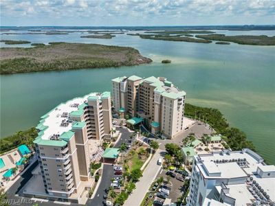 584 - 4137 Bay Beach Lane, Condo with 2 bedrooms, 2 bathrooms and null parking in Fort Myers Beach FL | Image 2