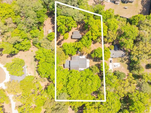 32 W Cedar Rd, Saint Helena Island, SC, 29920-3627 | Card Image