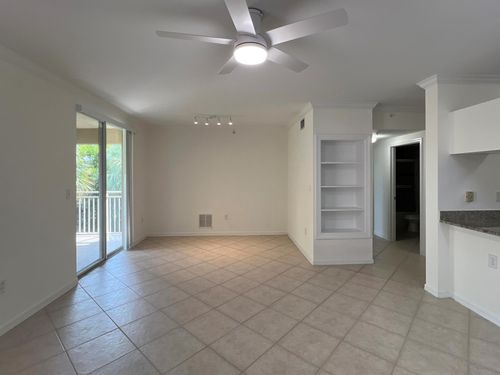 apt-307-6410 Emerald Dunes Dr, West Palm Beach, FL, 33411-2757 | Card Image