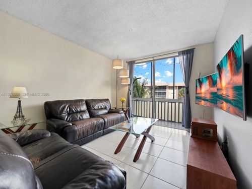 apt-b304-6701 Nw 169th St, Hialeah, FL, 33015-4218 | Card Image