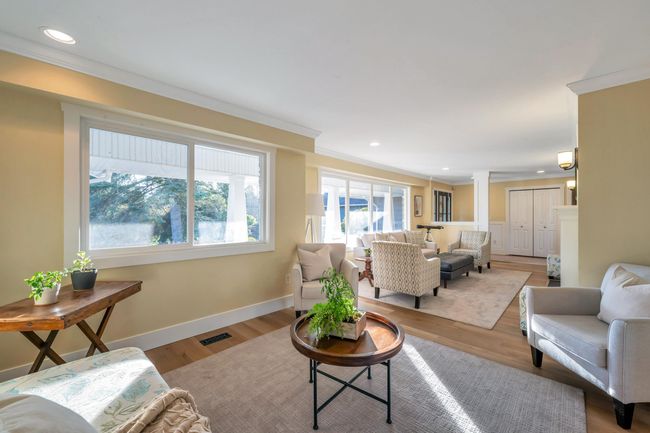21871 100 Avenue, House other with 6 bedrooms, 5 bathrooms and 12 parking in Langley BC | Image 7