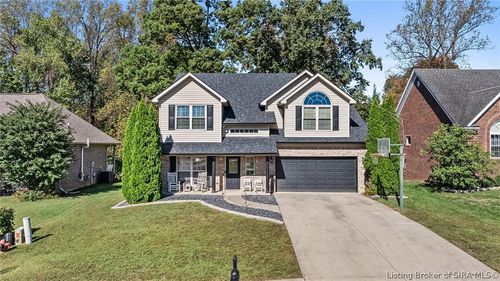 7018 Plum Creek Dr, Sellersburg, IN, 47172-8919 | Card Image