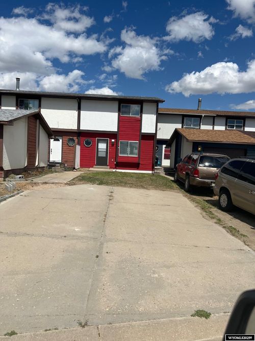 1821 Edinburgh St, Rawlins, WY, 82301-4557 | Card Image