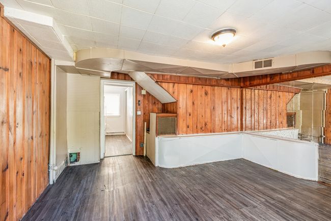 9171 S Burnside Ave, Home with 2 bedrooms, 2 bathrooms and null parking in CHICAGO IL | Image 4
